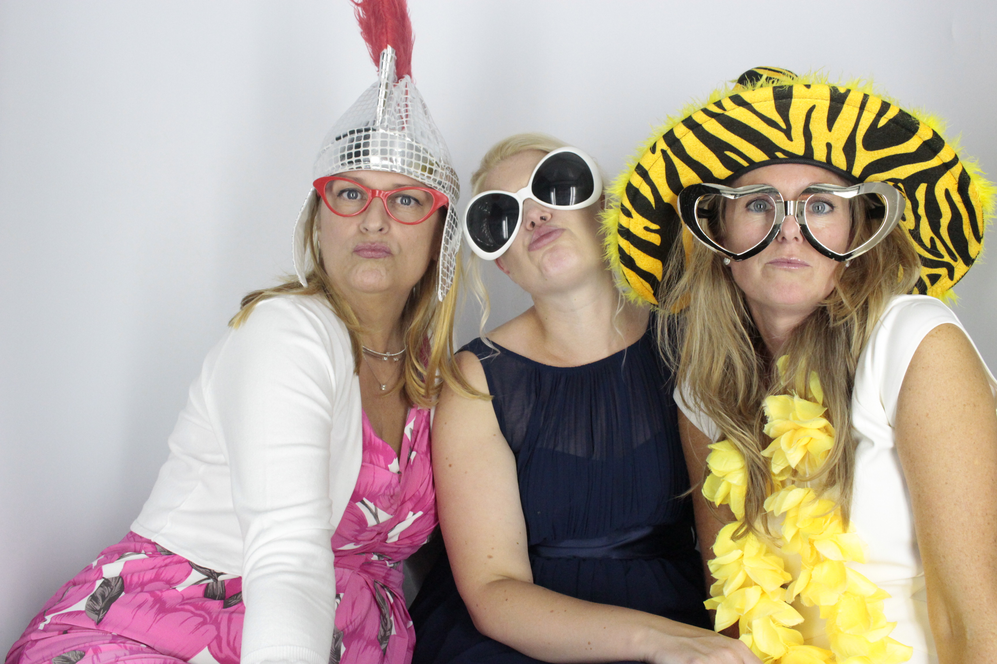  Heather & Daniel's Wedding | View more photos from the event at gallery.myphotoboothexperience.co.uk/u/MyPhotoBoothExperienceLtd/Heather-Daniels-Wedding